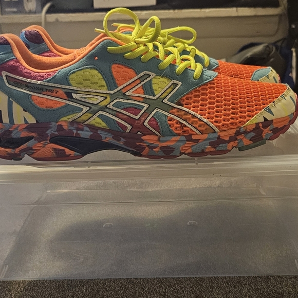 Pair of size 12 Sneakers - Picture 2 of 5